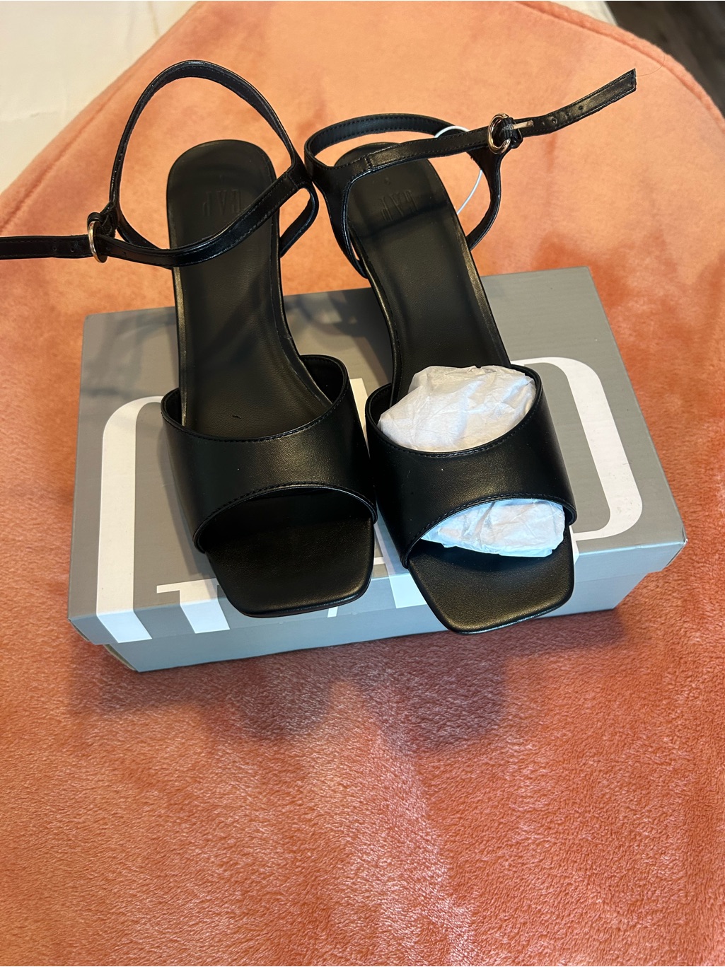 Black Women's Strappy Square-Toe Heeled Wedges Size 9
